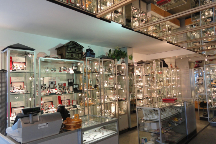 Shop Jenal (oua_25310683_image) Shop Jenal (oua_25310683_image)